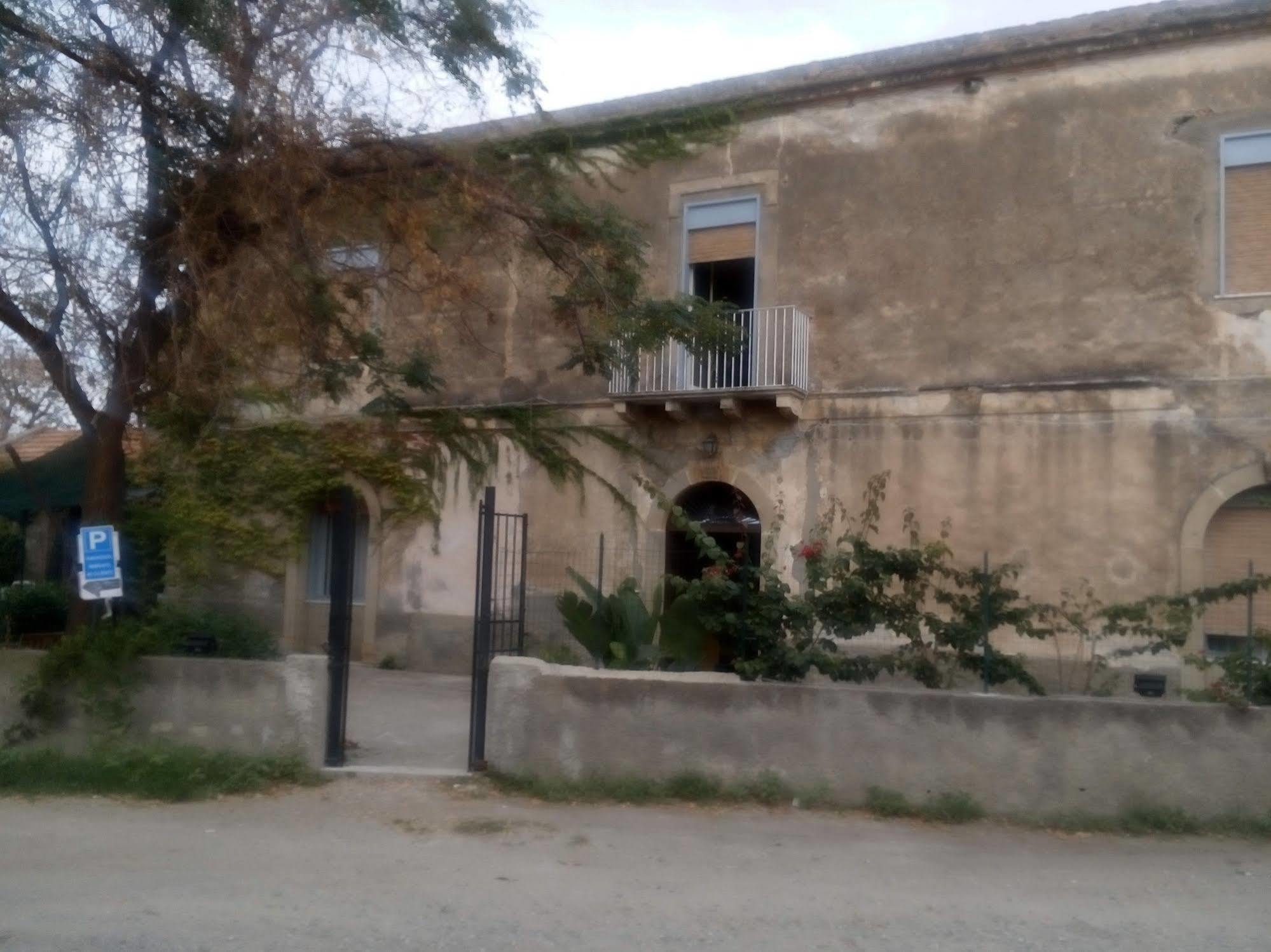 Il Casale Hotel Milazzo Exterior photo
