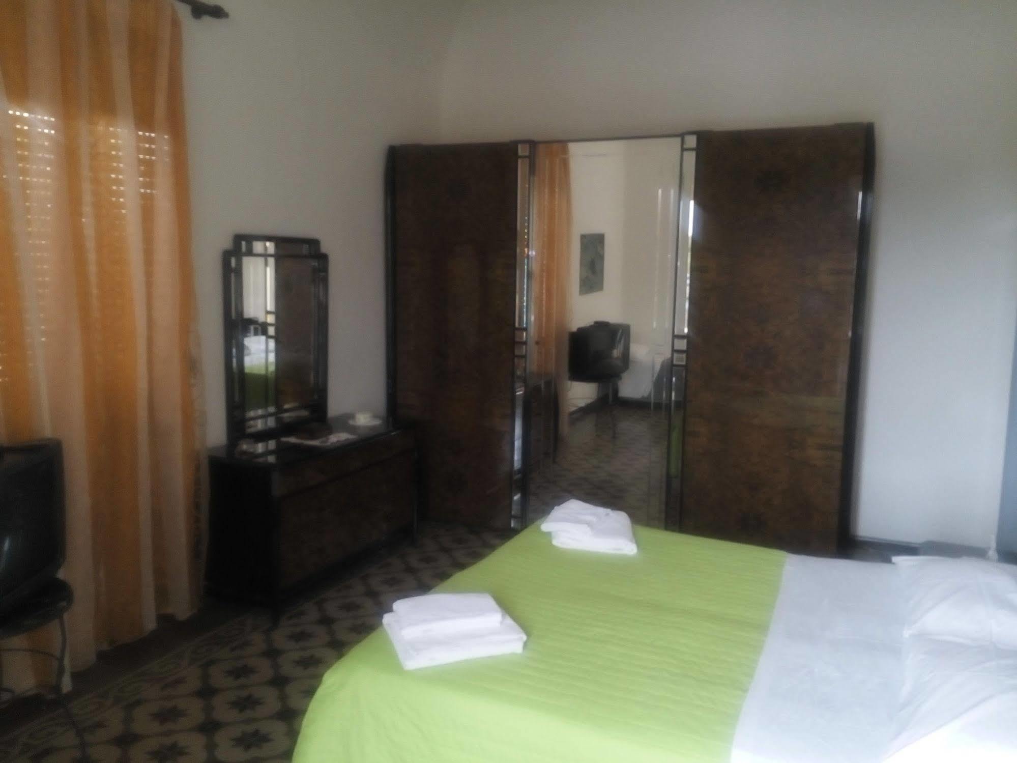 Il Casale Hotel Milazzo Exterior photo